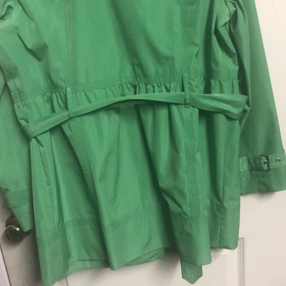 Beautiful green 😄Relativity😃trench coat size large for women - Picture 12 of 16